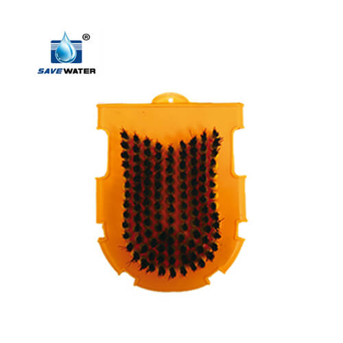 Wash mitt with brush